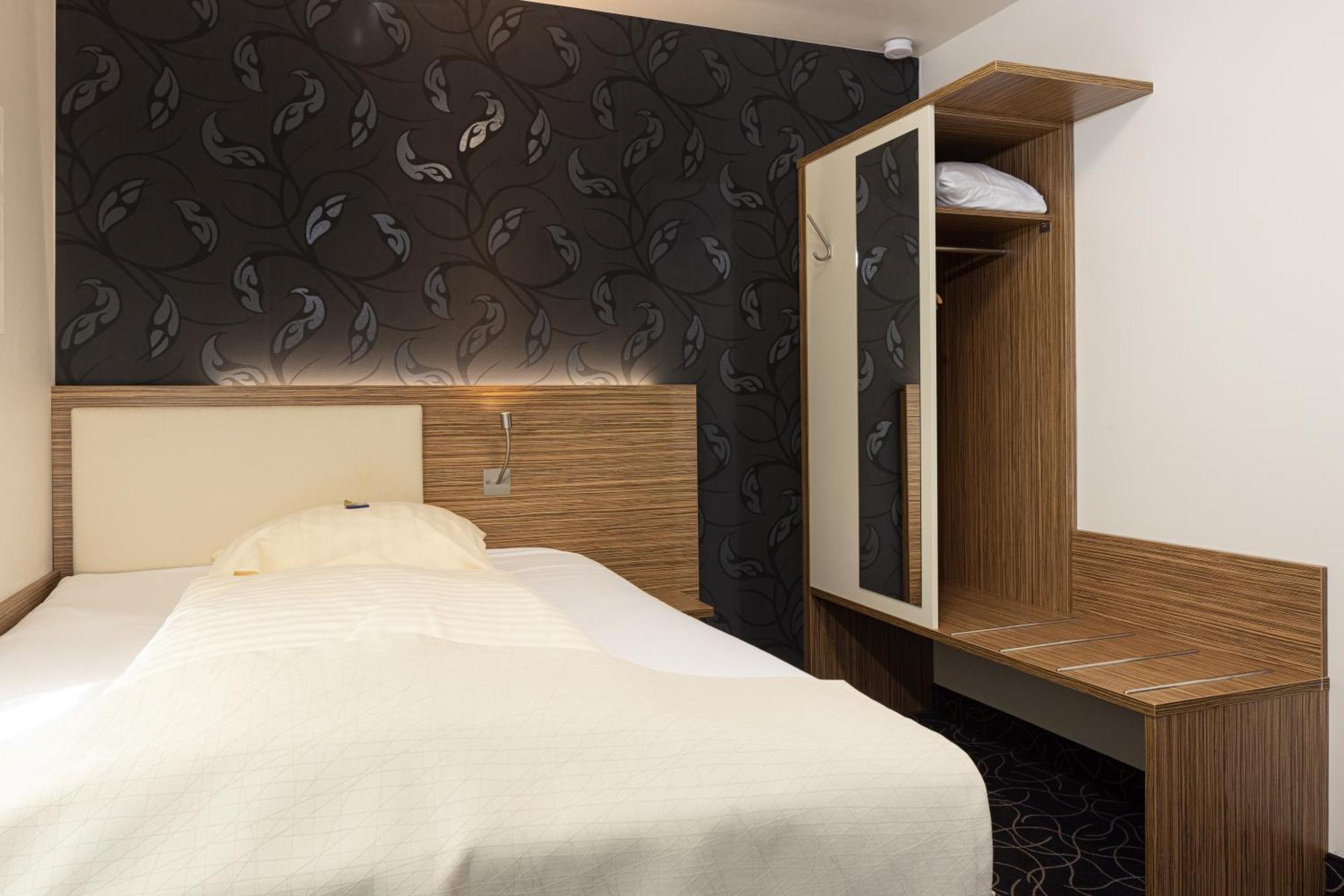 Hotel Gasthof Гандевітт Екстер'єр фото
